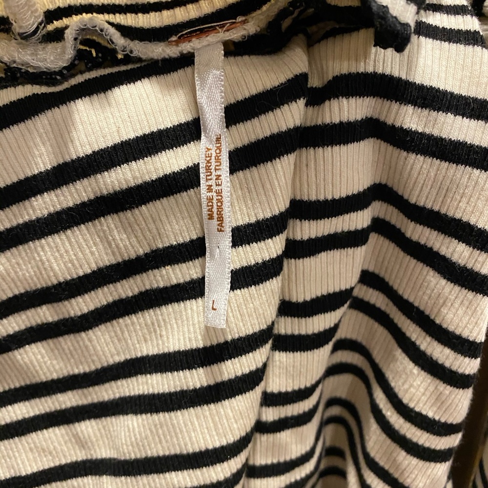 Striped Open-Back Top - Picture 6 of 6